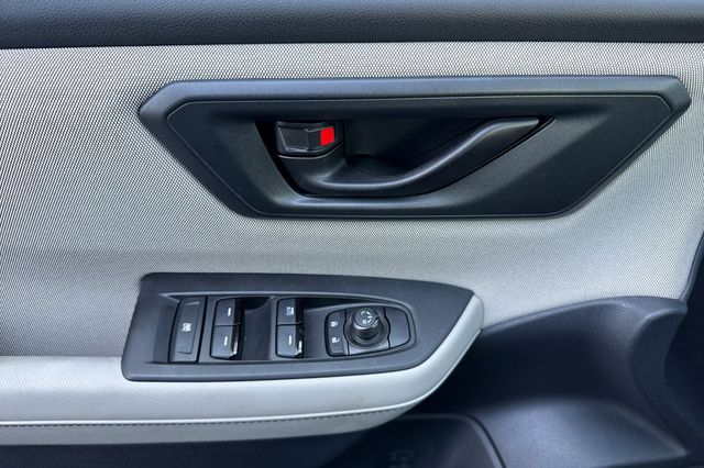 2026 Subaru Forester Base - Photo 11