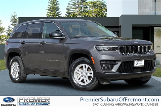 2023 Jeep Grand Cherokee Laredo's photo