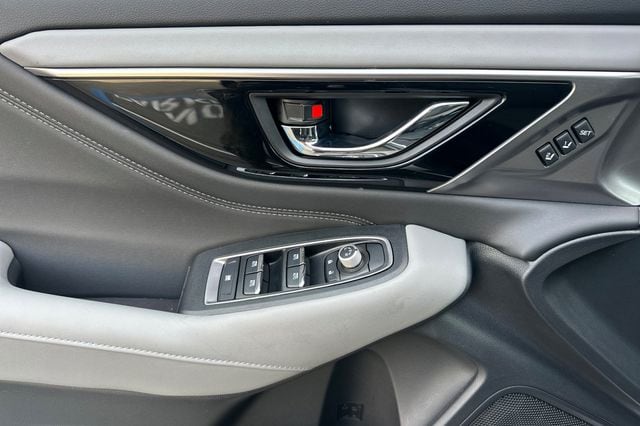 2025 Subaru Outback Limited - Photo 11