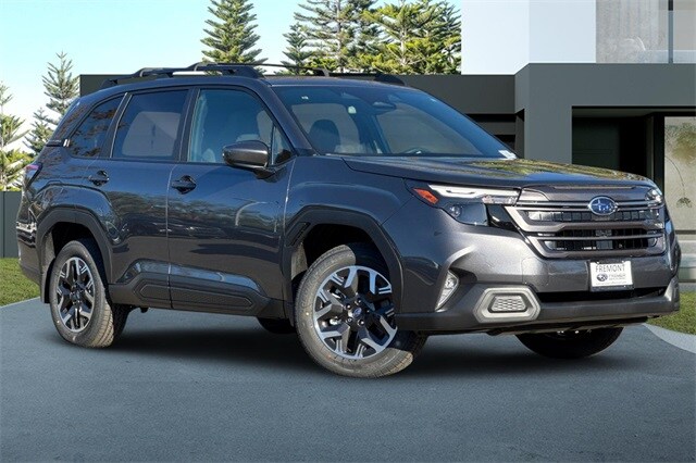 2026 Subaru Forester Premium Base photo 2