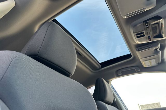 2025 Subaru Crosstrek Premium - Photo 18