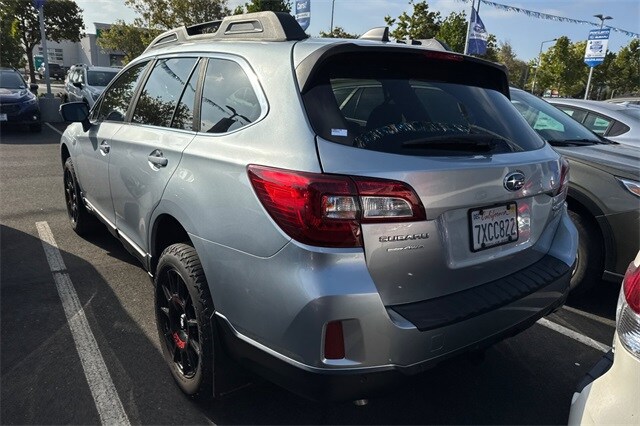 2017 Subaru Outback 2.5i photo 3