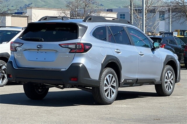 2025 Subaru Outback Premium photo 4