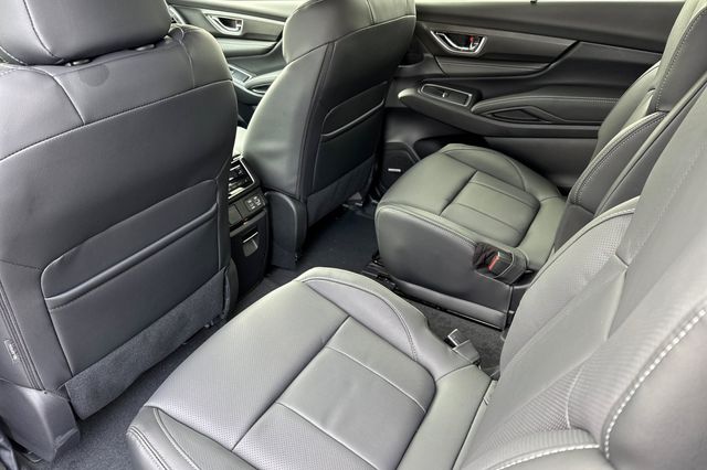 2025 Subaru Ascent Limited - Photo 9