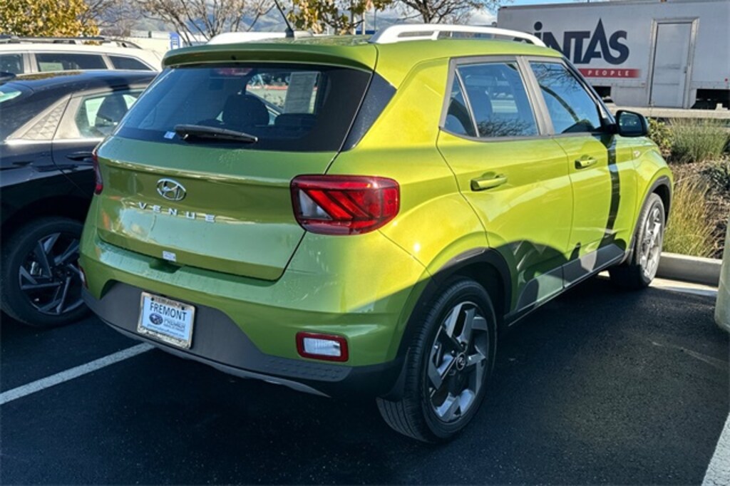Used 2024 Hyundai Venue SEL SUV