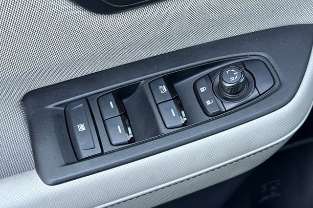 2026 Subaru Forester Base - Photo 12