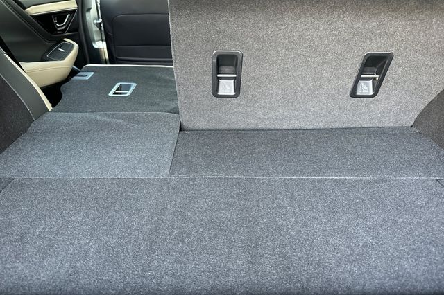 2025 Subaru Outback Limited - Photo 17
