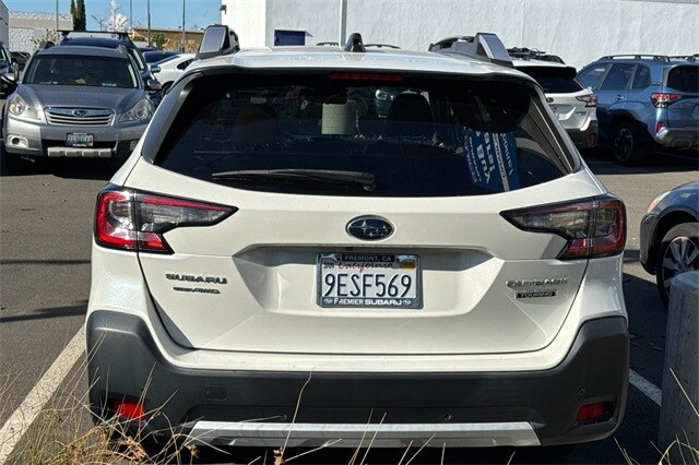 2023 Subaru Outback Touring photo 4