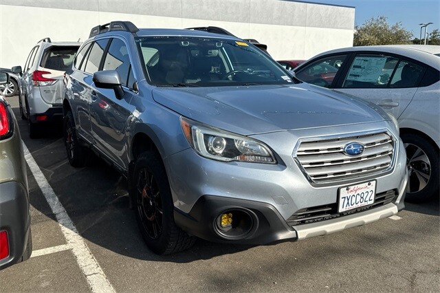 2017 Subaru Outback 2.5i photo 2