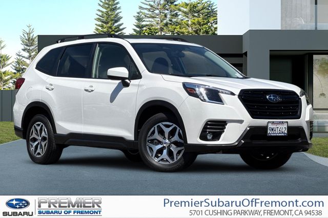 2024 Subaru Forester Premium's photo