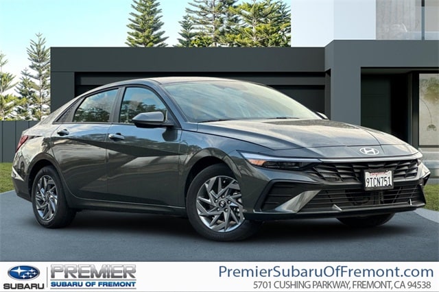 2025 Hyundai Elantra Blue's photo
