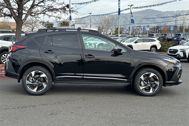 2025 Subaru Crosstrek Limited photo 2