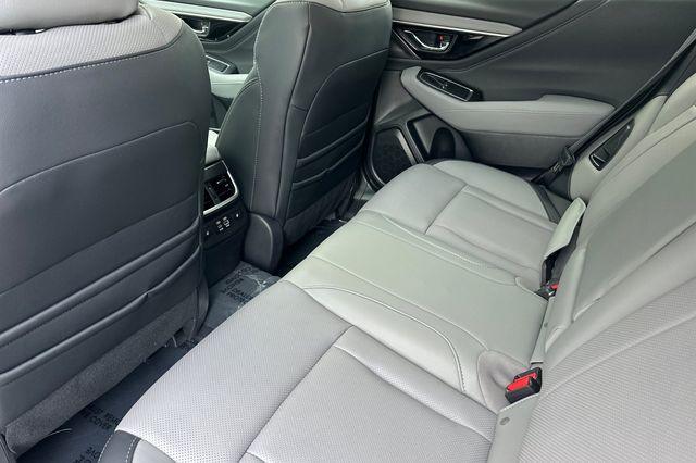2025 Subaru Outback Limited - Photo 13