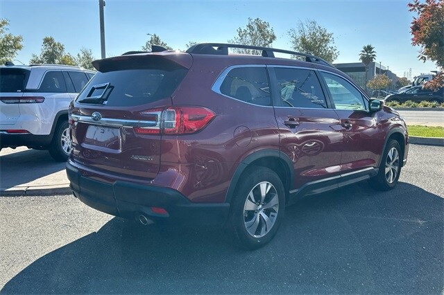2024 Subaru Ascent Premium photo 3