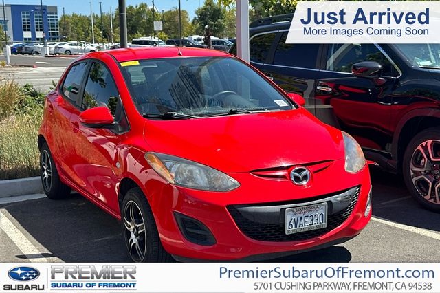2012 Mazda Mazda2 Sport 5-Door Auto's photo