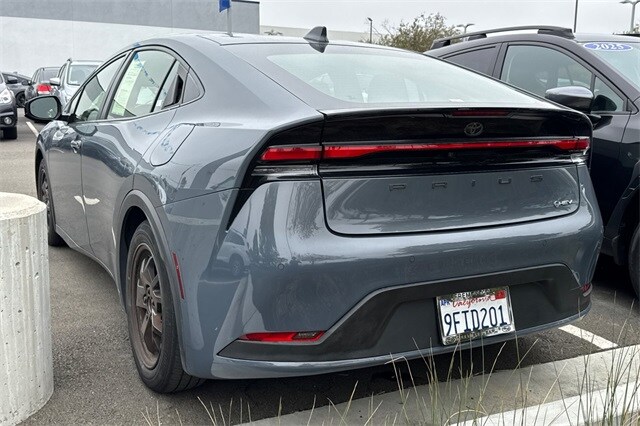 2023 Toyota Prius Limited photo 3