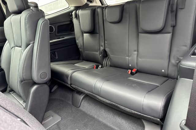 2025 Subaru Ascent Limited - Photo 12