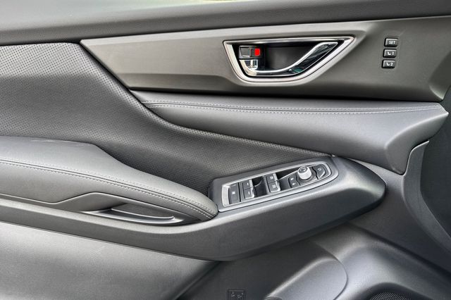 2025 Subaru Ascent Limited - Photo 8