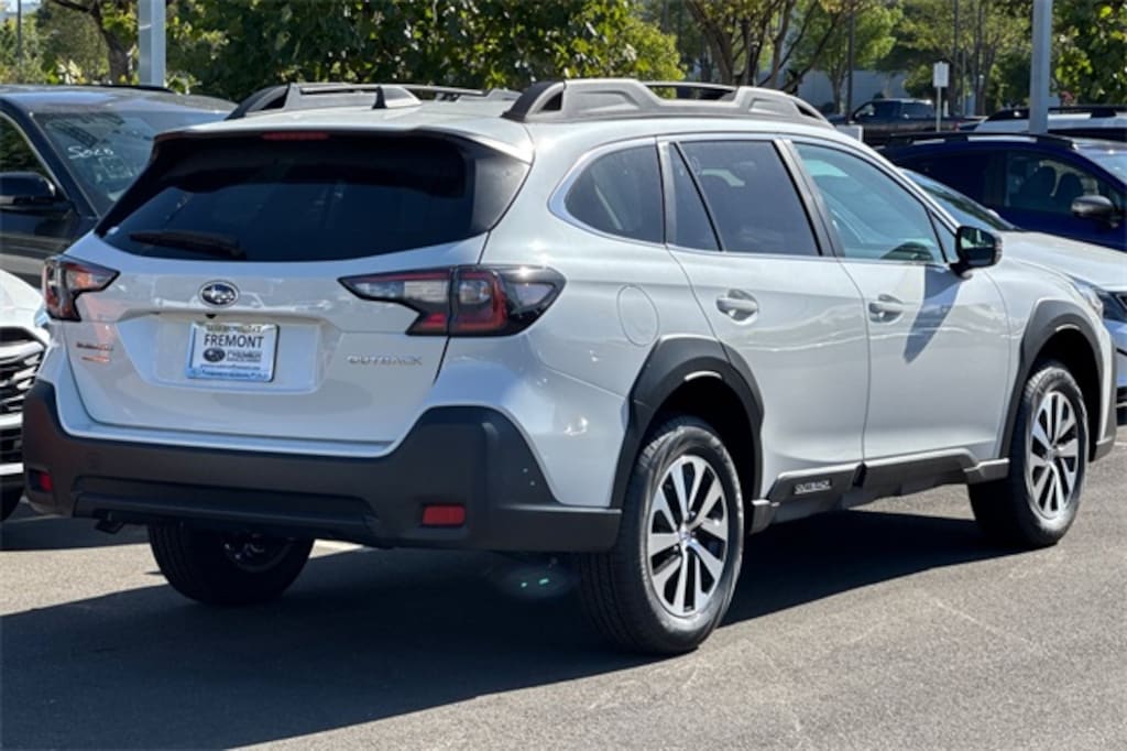 New 2025 Subaru Outback Premium SUV