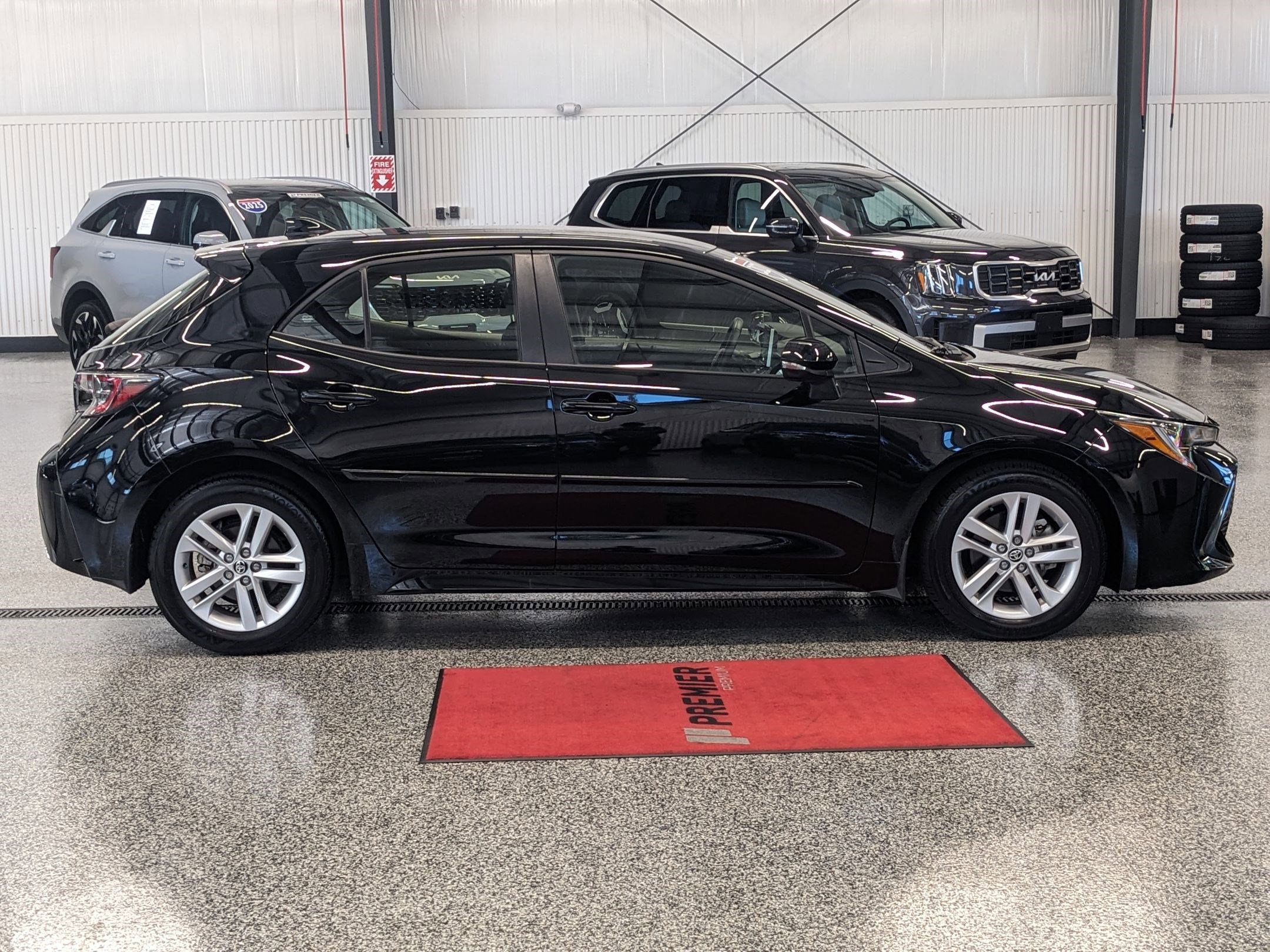 Used 2022 Toyota Corolla Hatchback SE with VIN JTND4MBEXN3180997 for sale in Kansas City