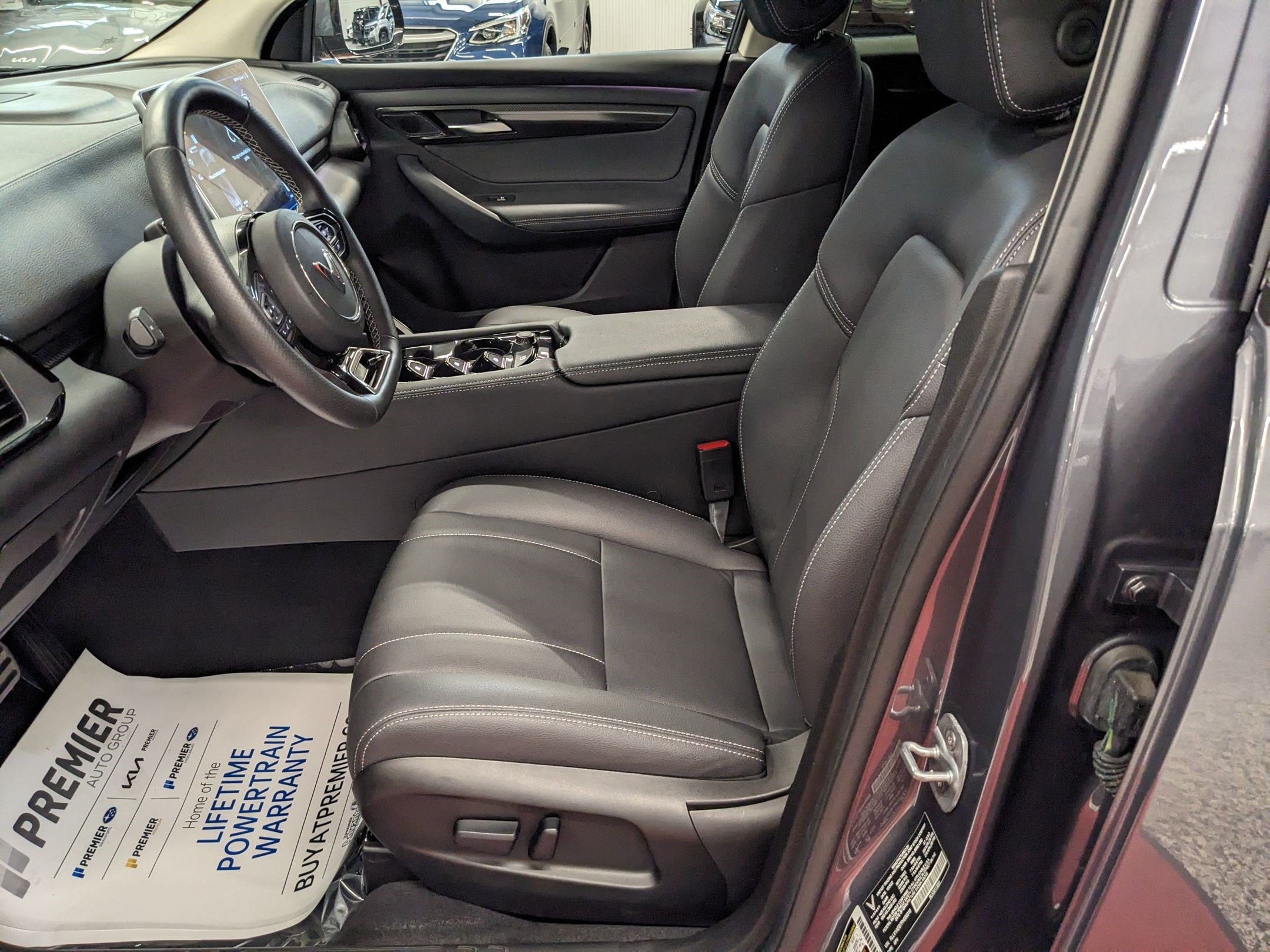 2023 VinFast VF 8 ECO - Photo 7