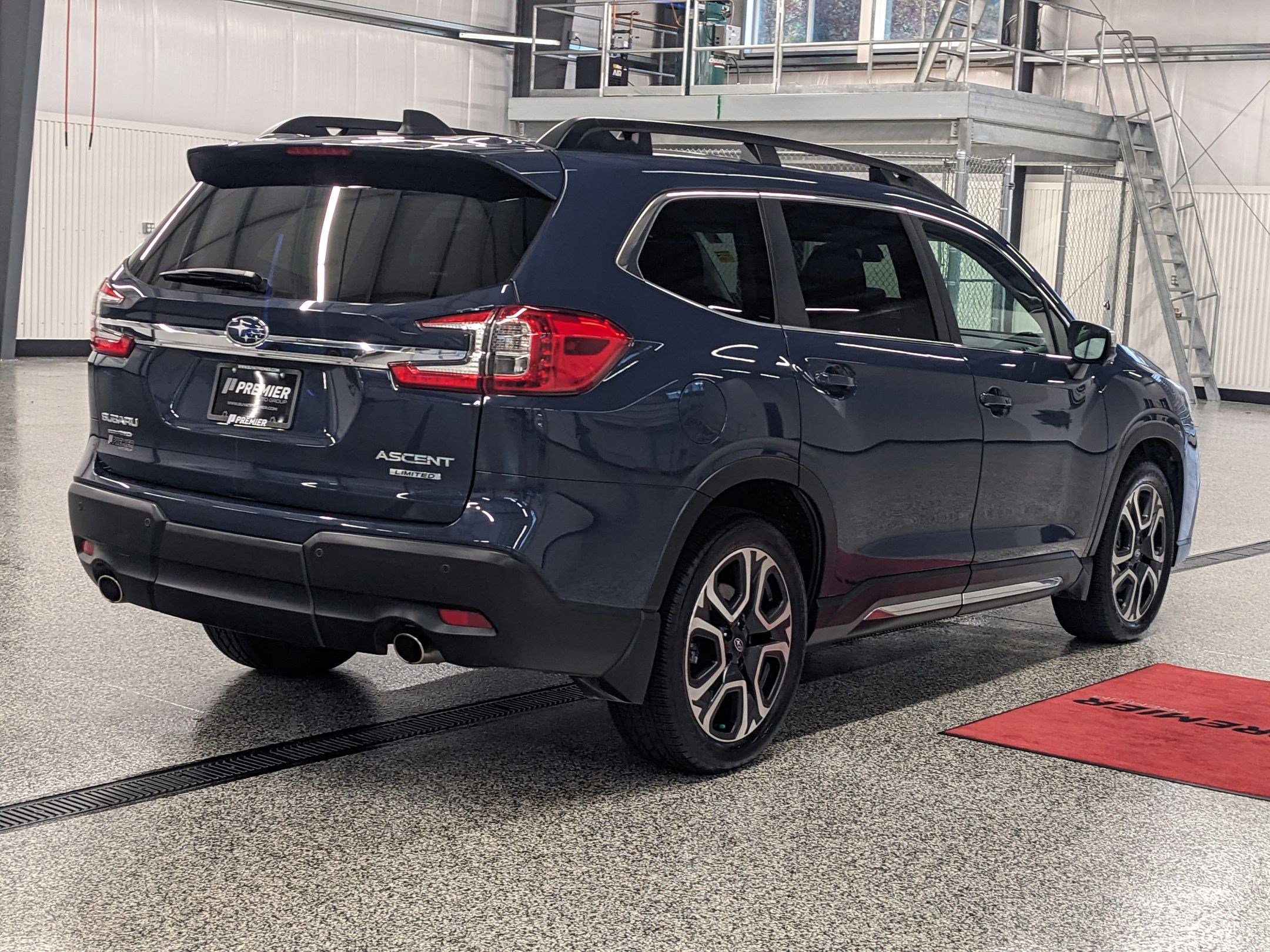 2023 Subaru Ascent Limited photo 3