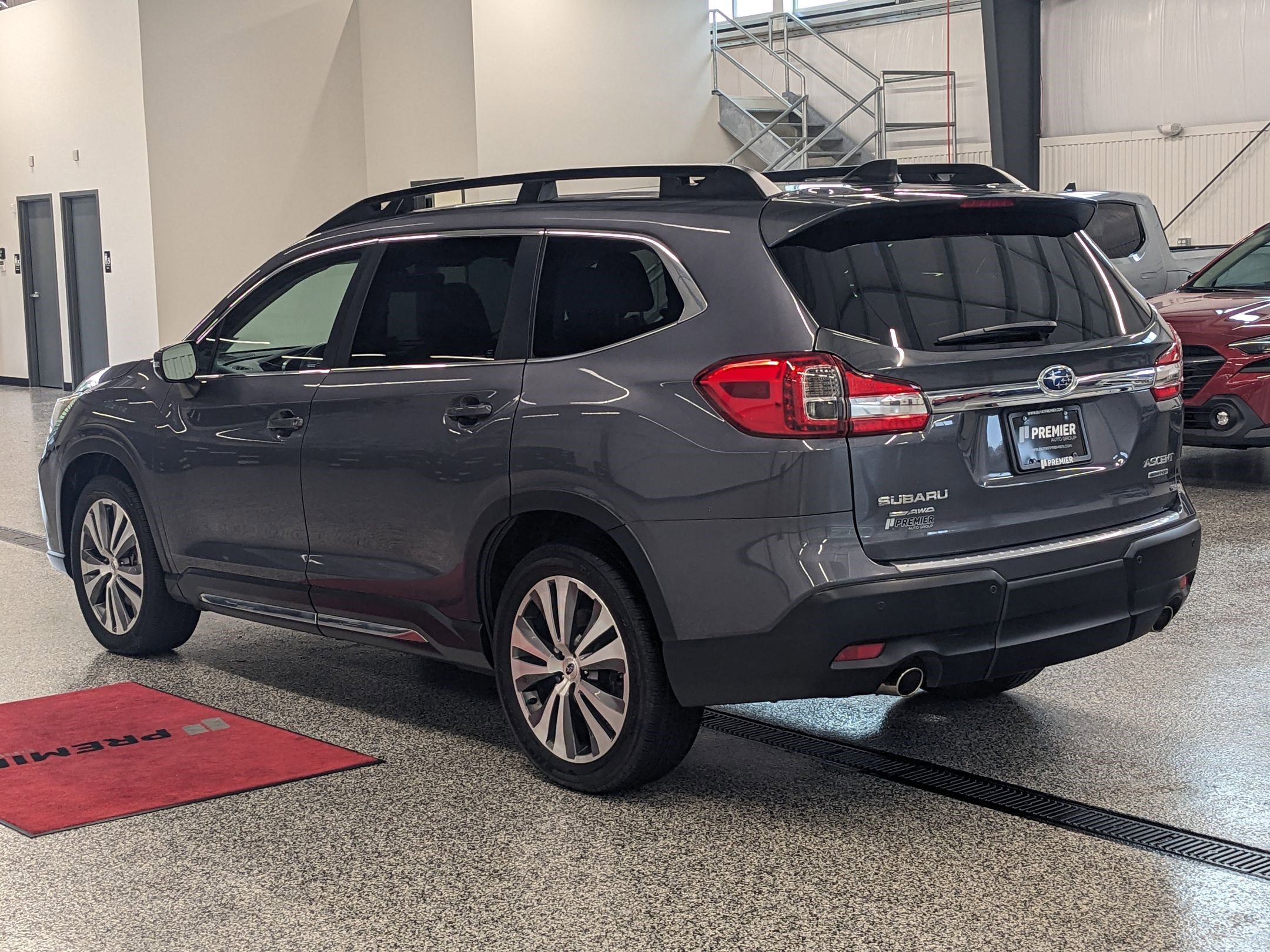 2022 Subaru Ascent Limited photo 4