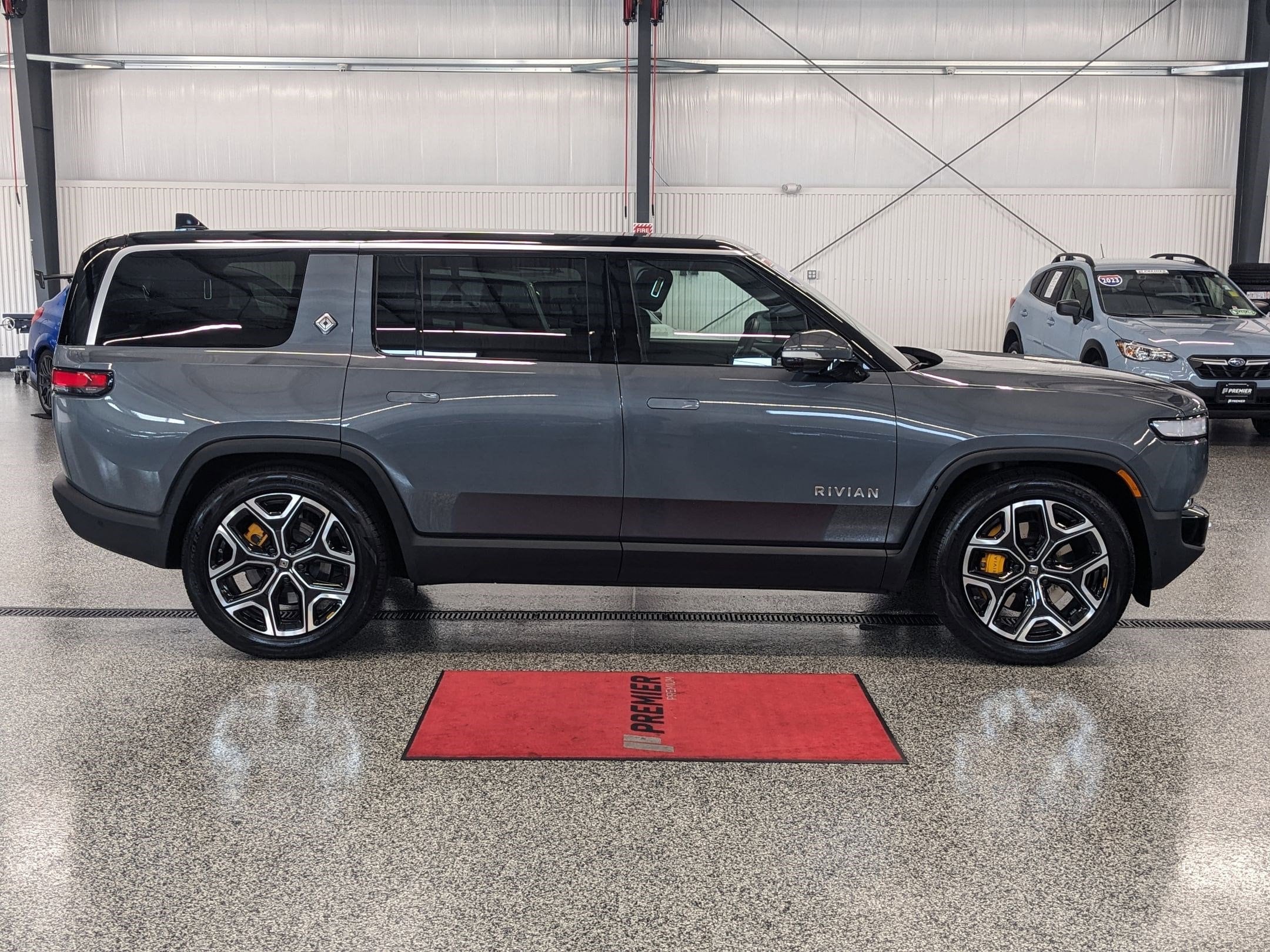 Used 2022 Rivian R1S Launch Edition with VIN 7PDSGABL0NN000780 for sale in Branford, CT