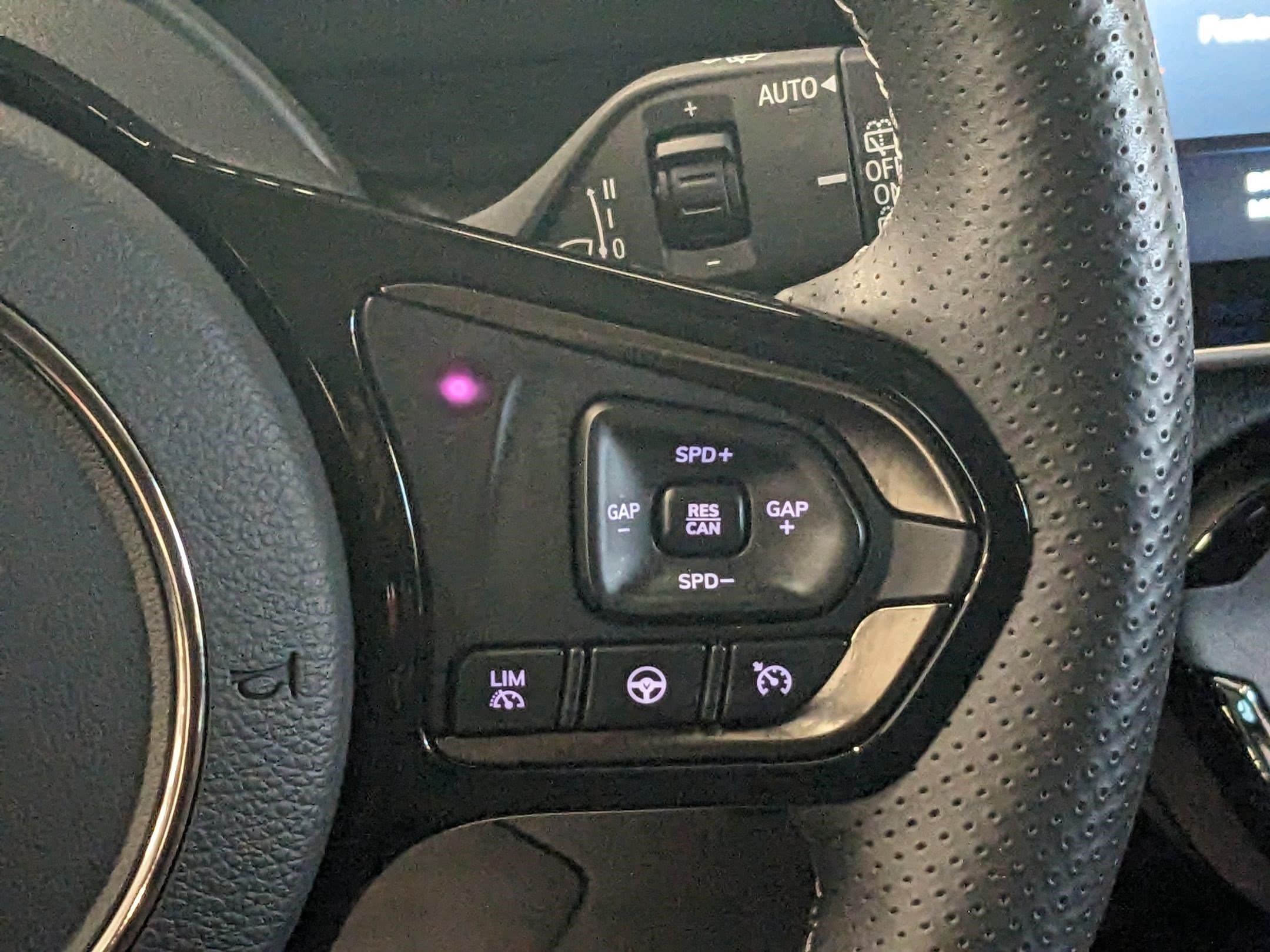 2023 VinFast VF 8 ECO - Photo 17