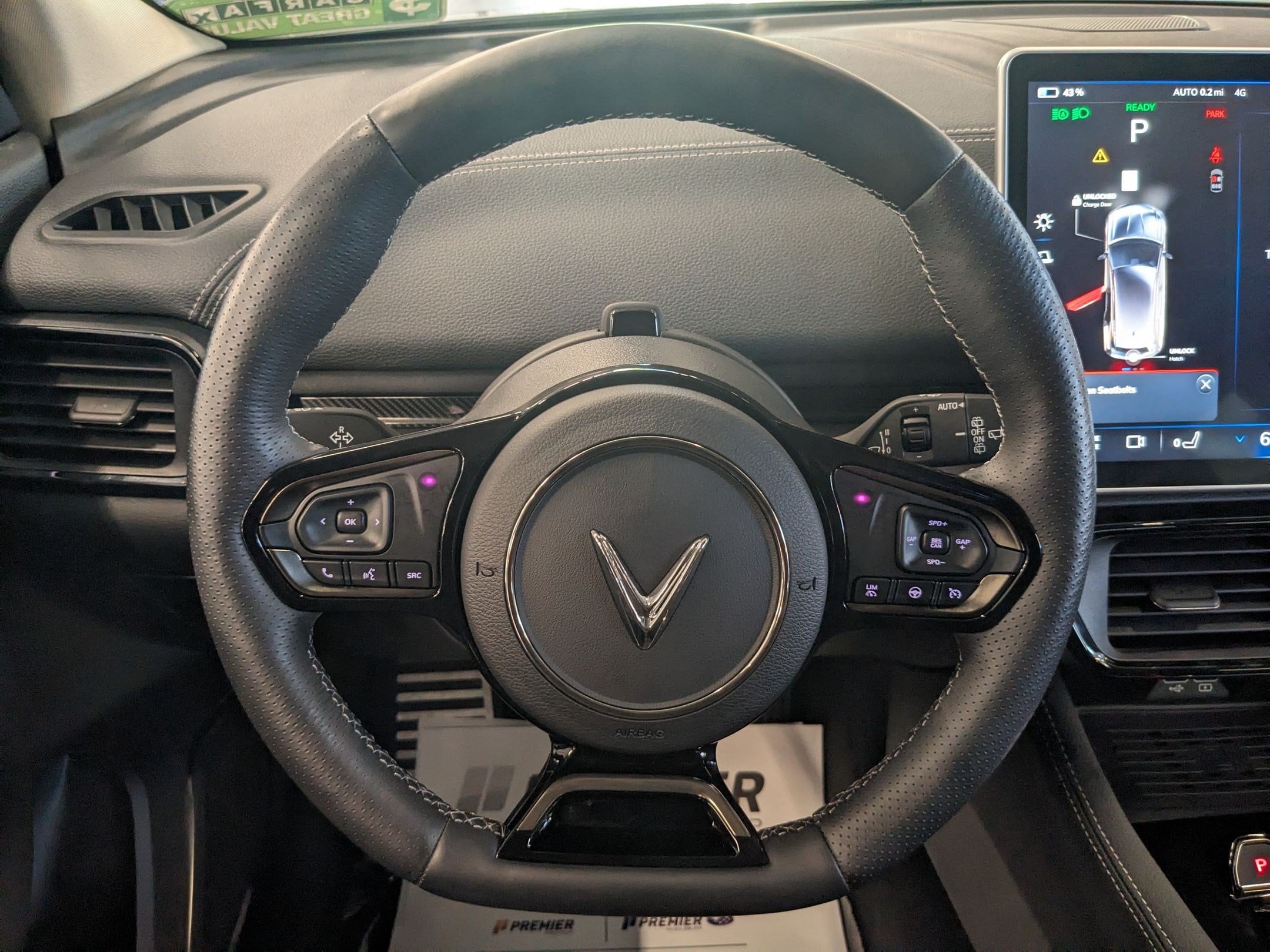 2023 VinFast VF 8 ECO - Photo 16