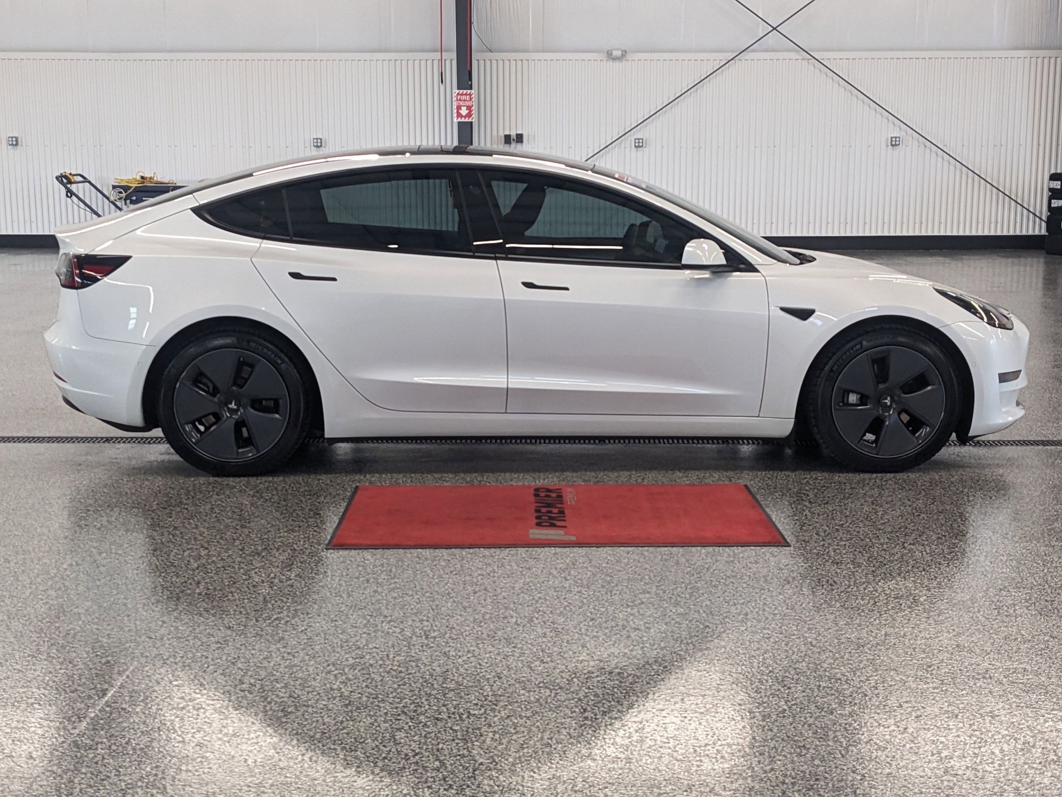 2021 Tesla Model 3 Long Range photo 2