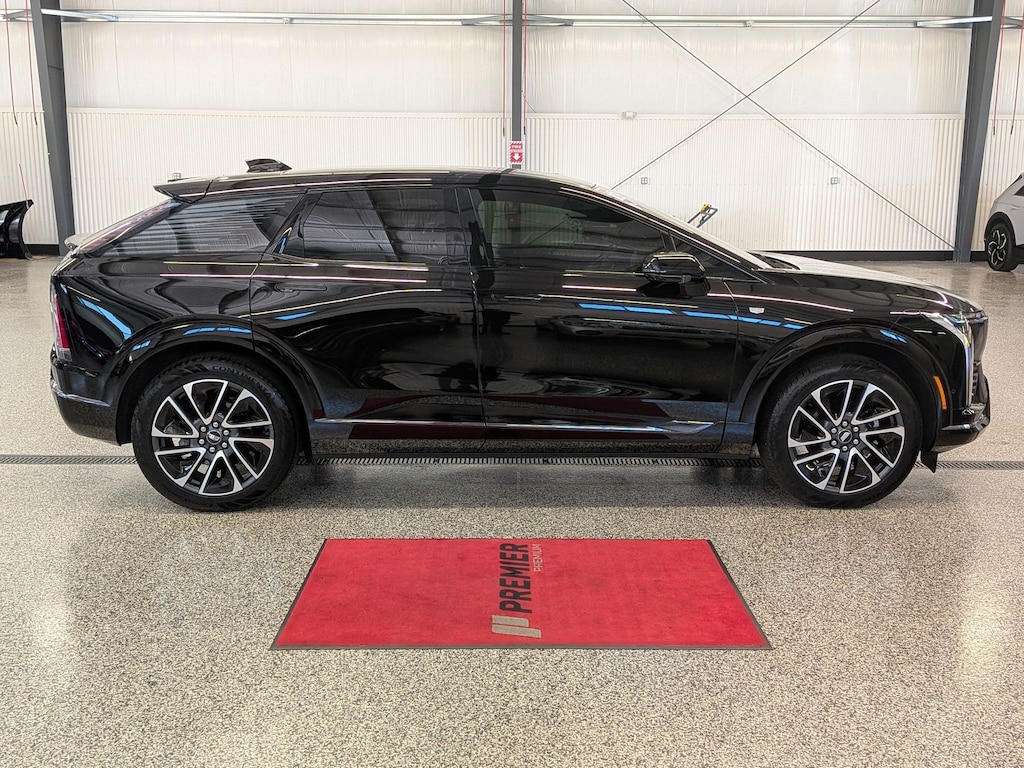 Used 2025 CADILLAC OPTIQ Sport Sport Utility