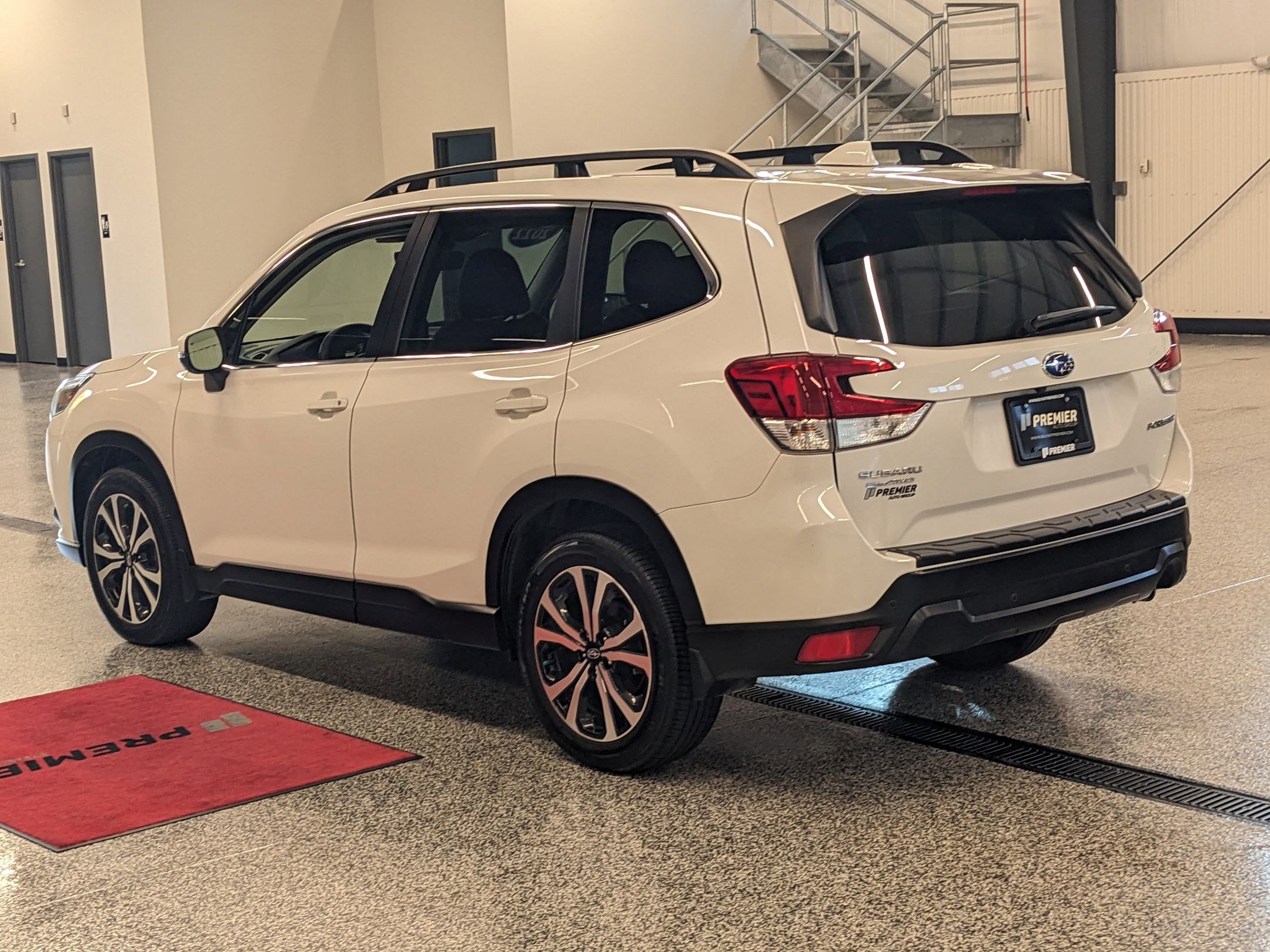 2022 Subaru Forester Limited photo 4