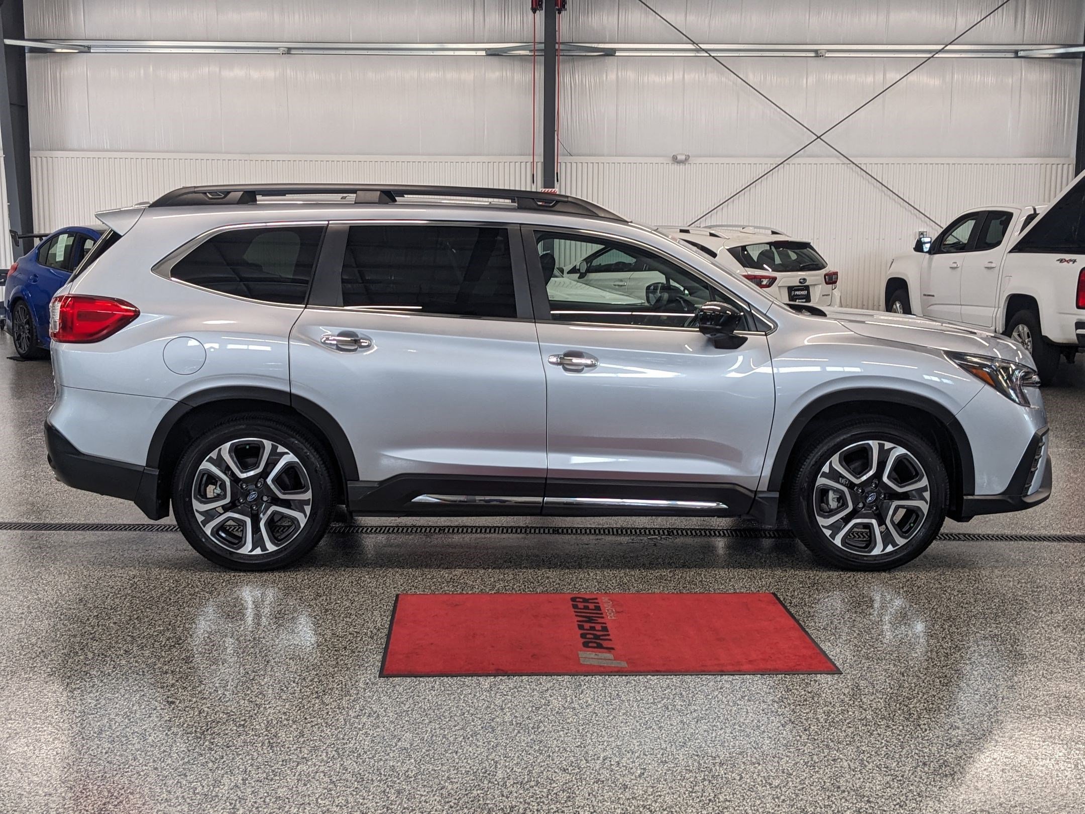 2024 Subaru Ascent Touring photo 2