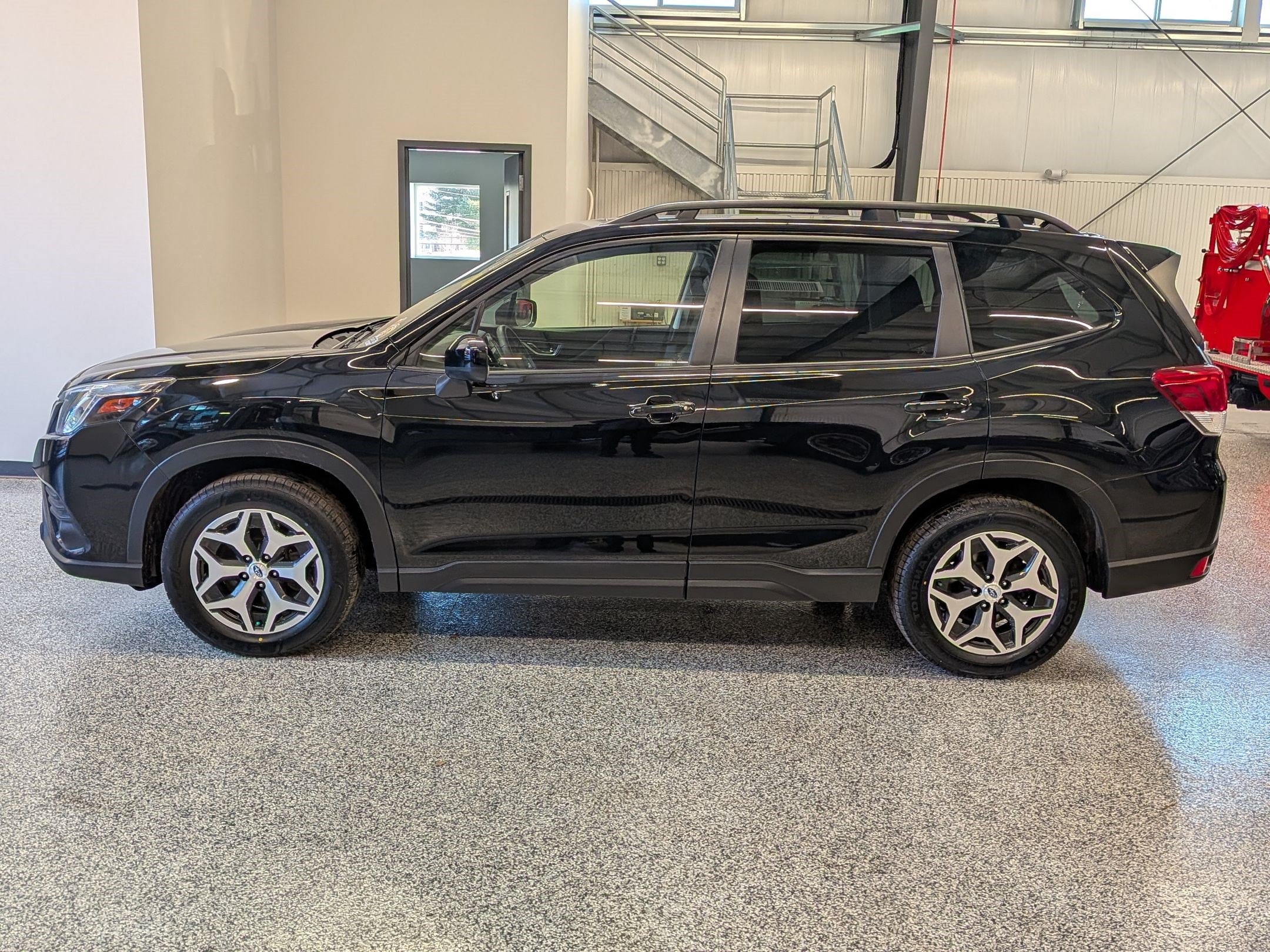 2023 Subaru Forester Premium - Photo 6