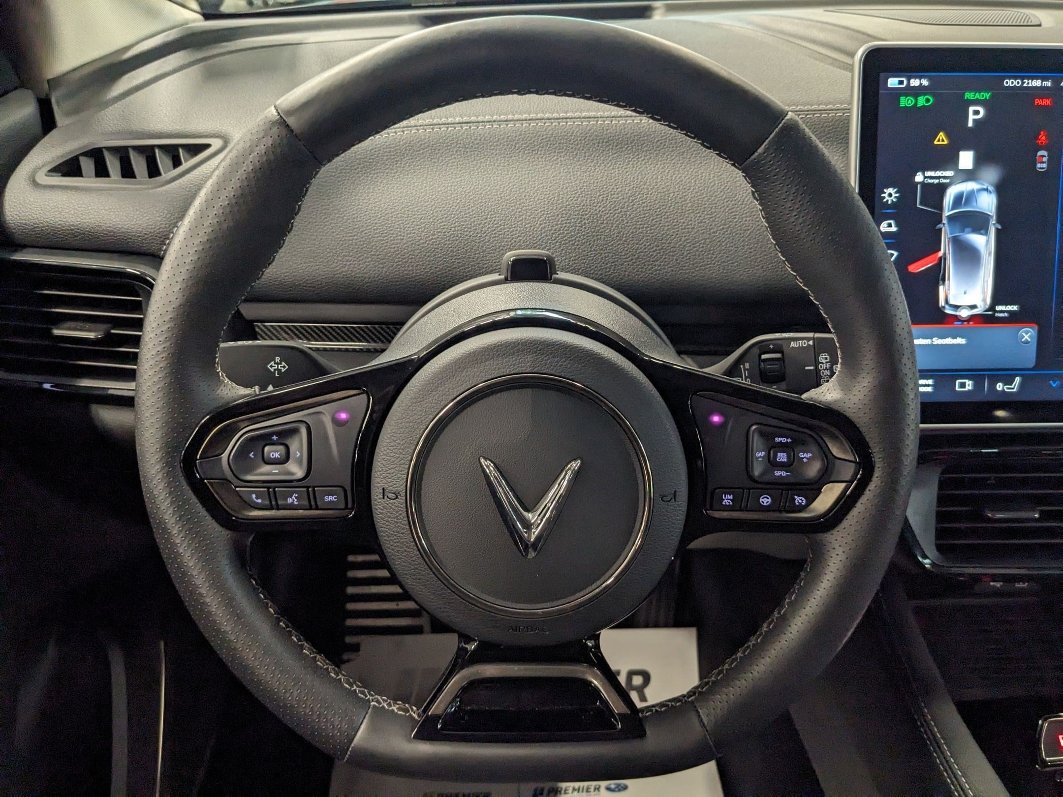 2023 VinFast VF 8 ECO - Photo 16