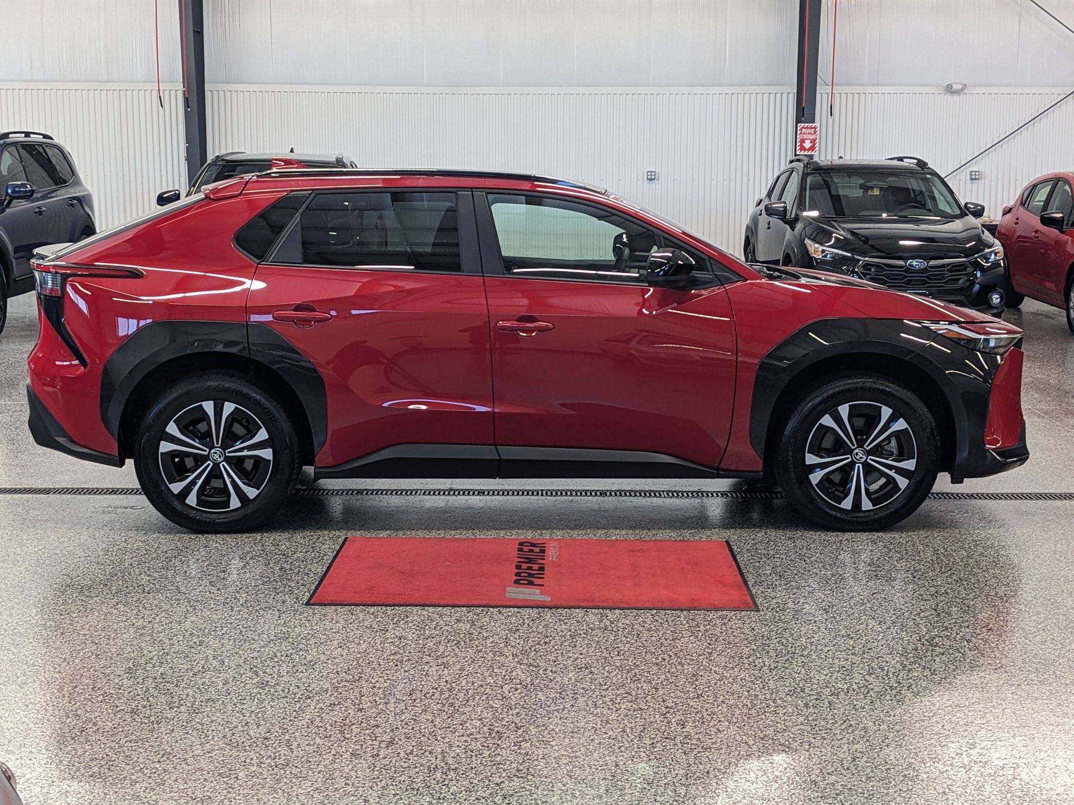 2024 Toyota bZ4X XLE photo 2