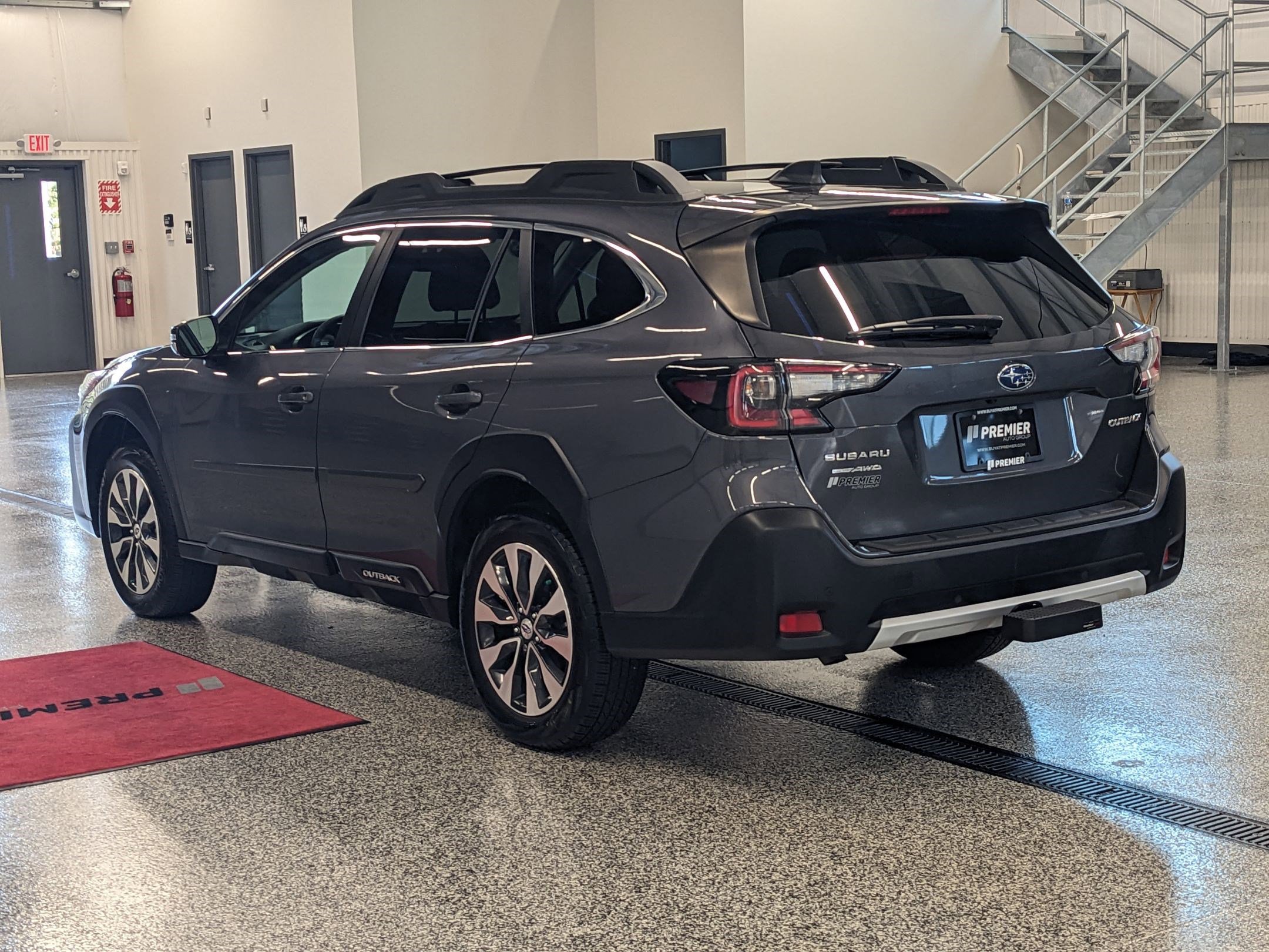 2023 Subaru Outback Limited photo 3