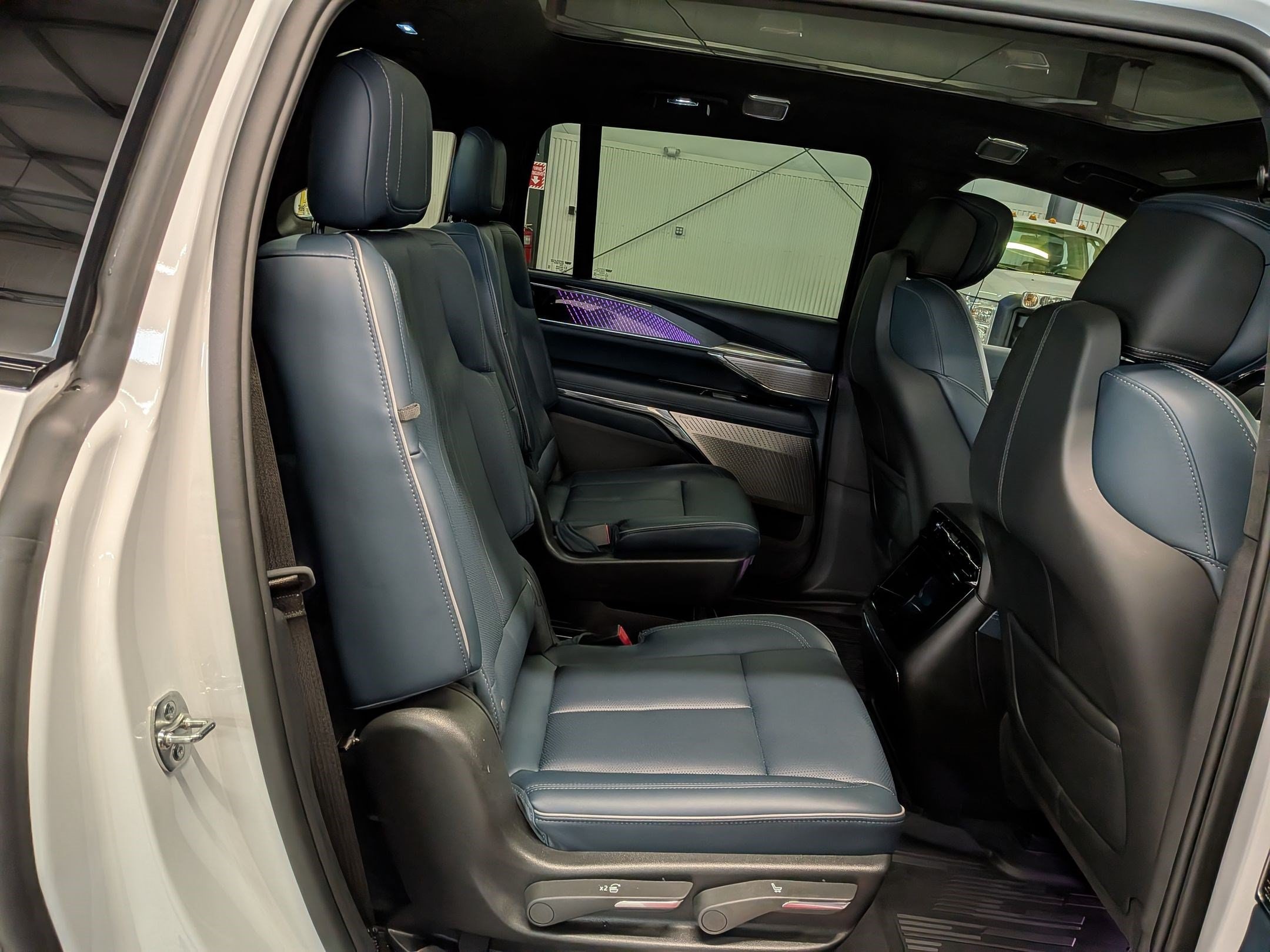 2025 Cadillac Escalade IQ Sport 2 - Photo 33