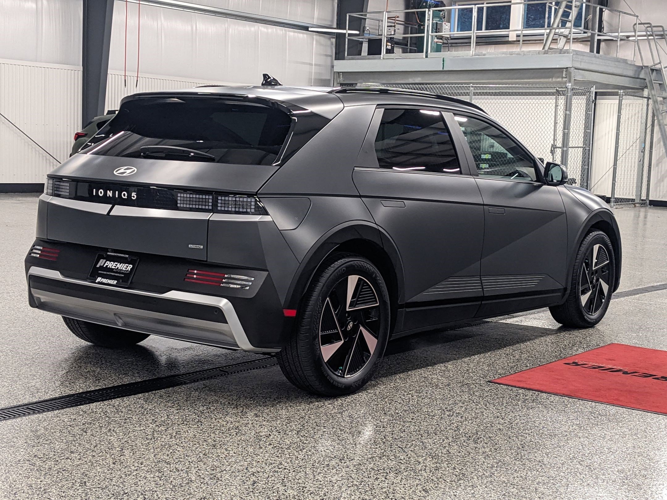 2025 Hyundai Ioniq 5 SEL photo 3