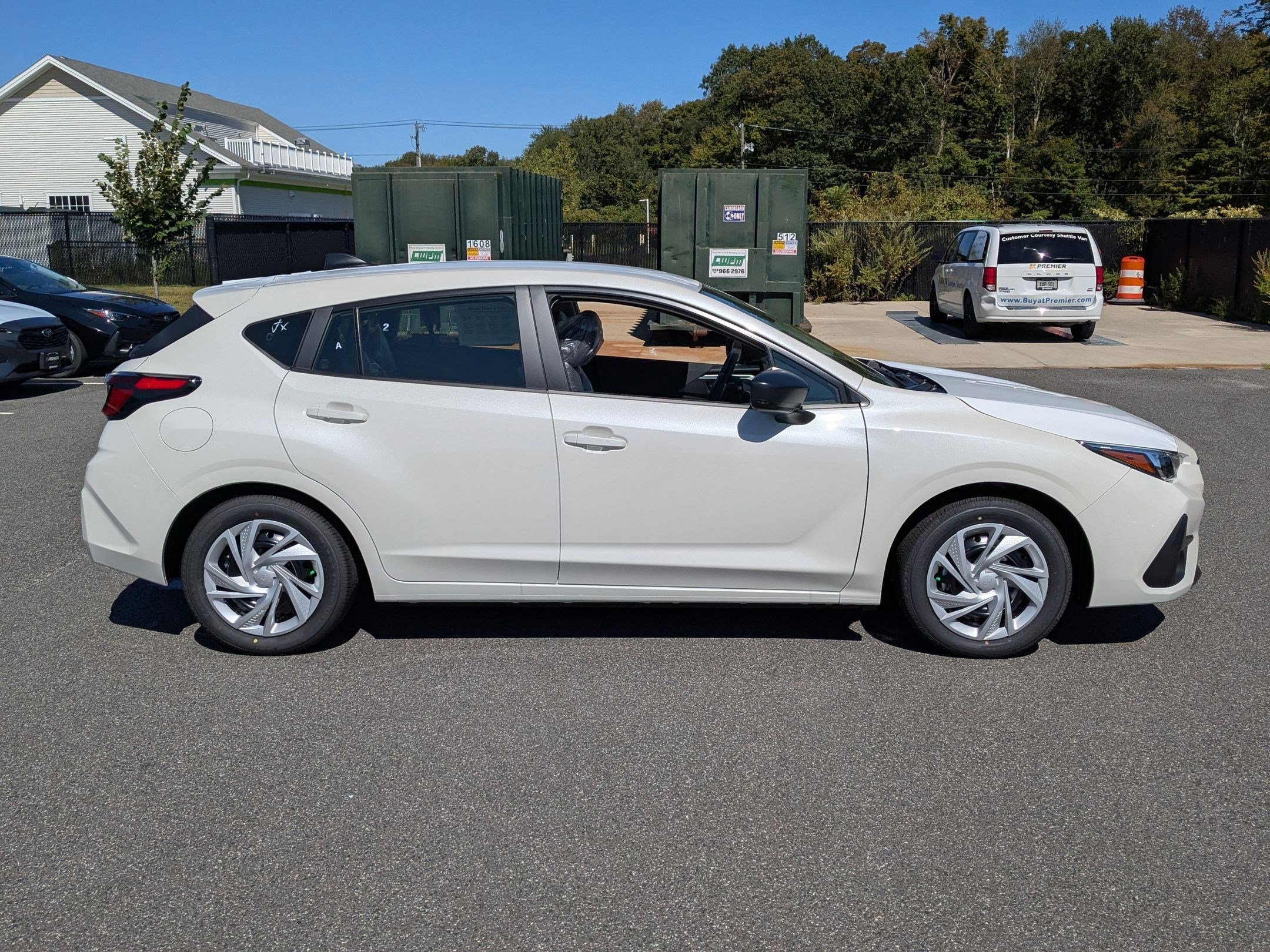 2025 Subaru Impreza Base photo 2