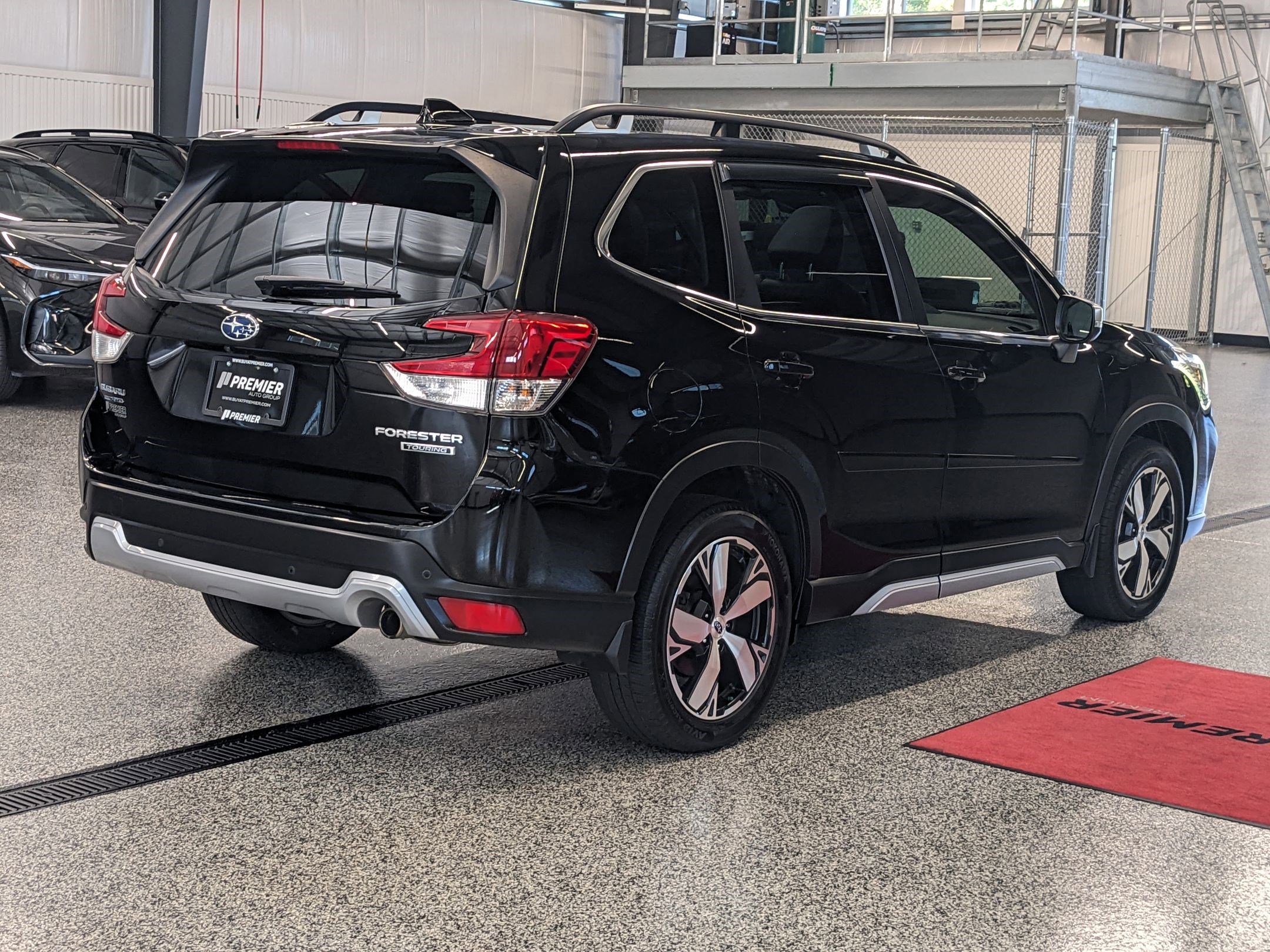 2021 Subaru Forester Touring photo 3