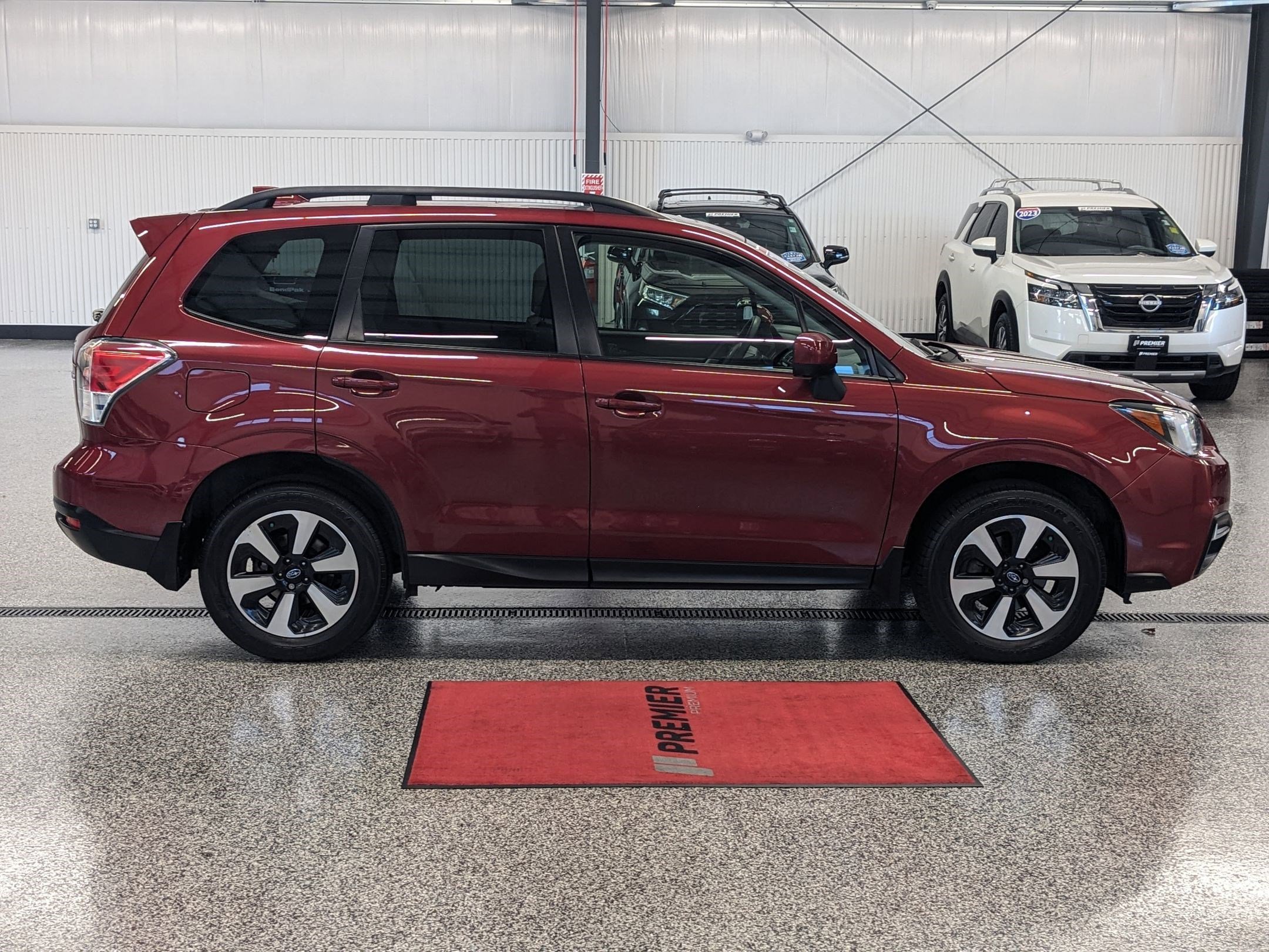 2018 Subaru Forester Premium photo 2