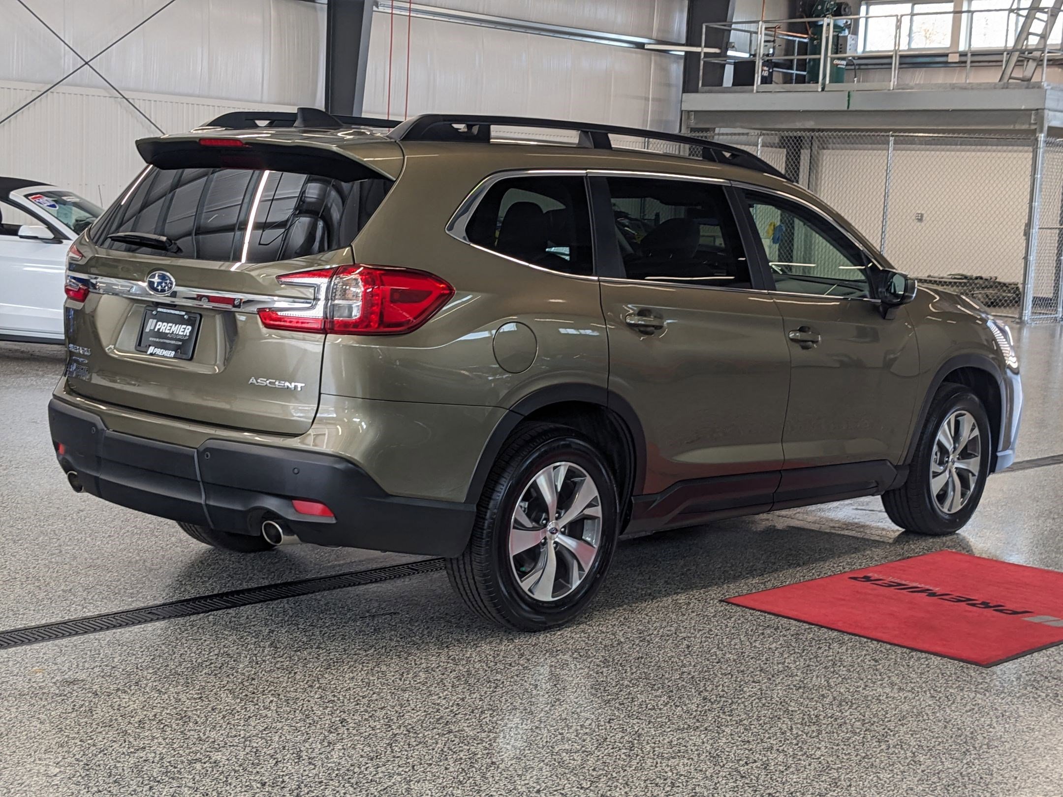 2024 Subaru Ascent Premium photo 3