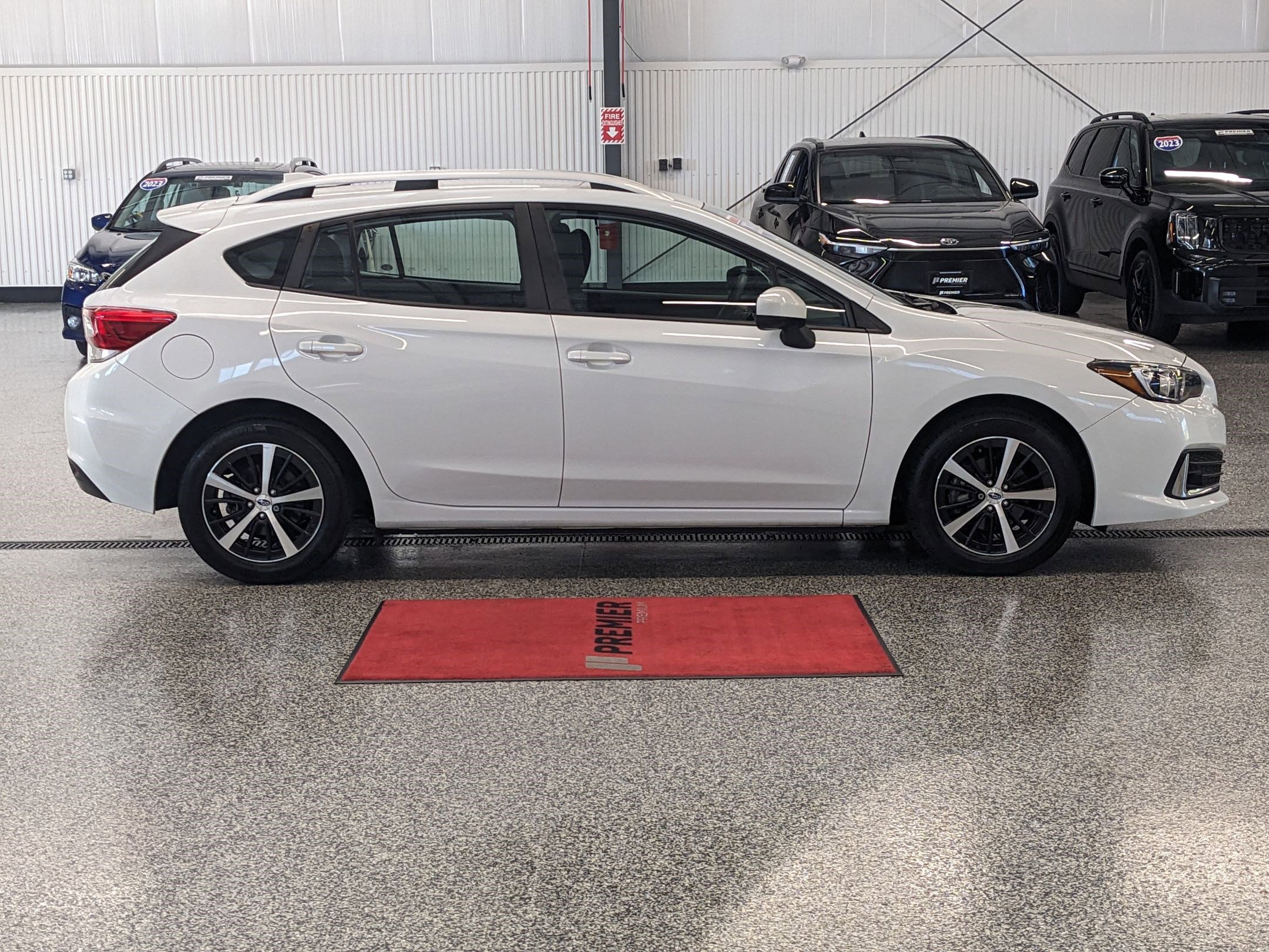 2023 Subaru Impreza Premium photo 2