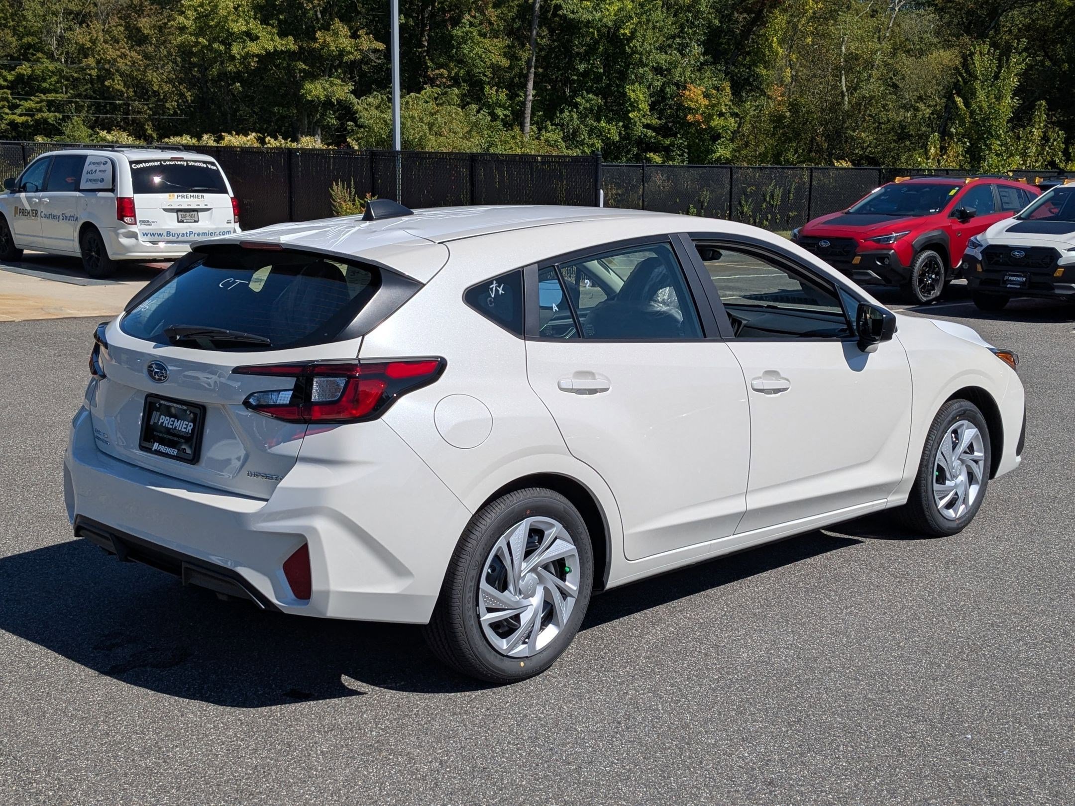 2025 Subaru Impreza Base photo 3