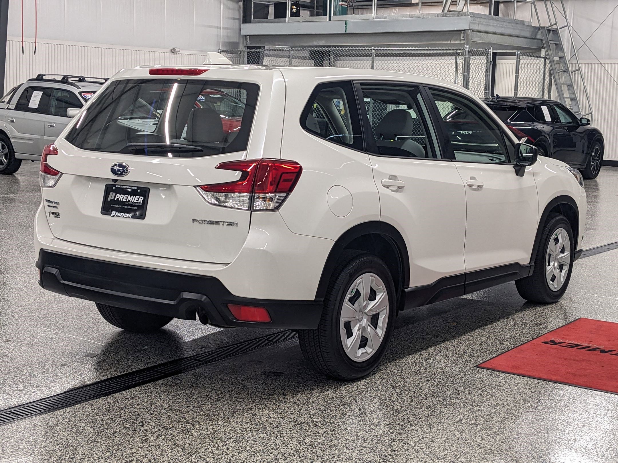 2022 Subaru Forester Base photo 3