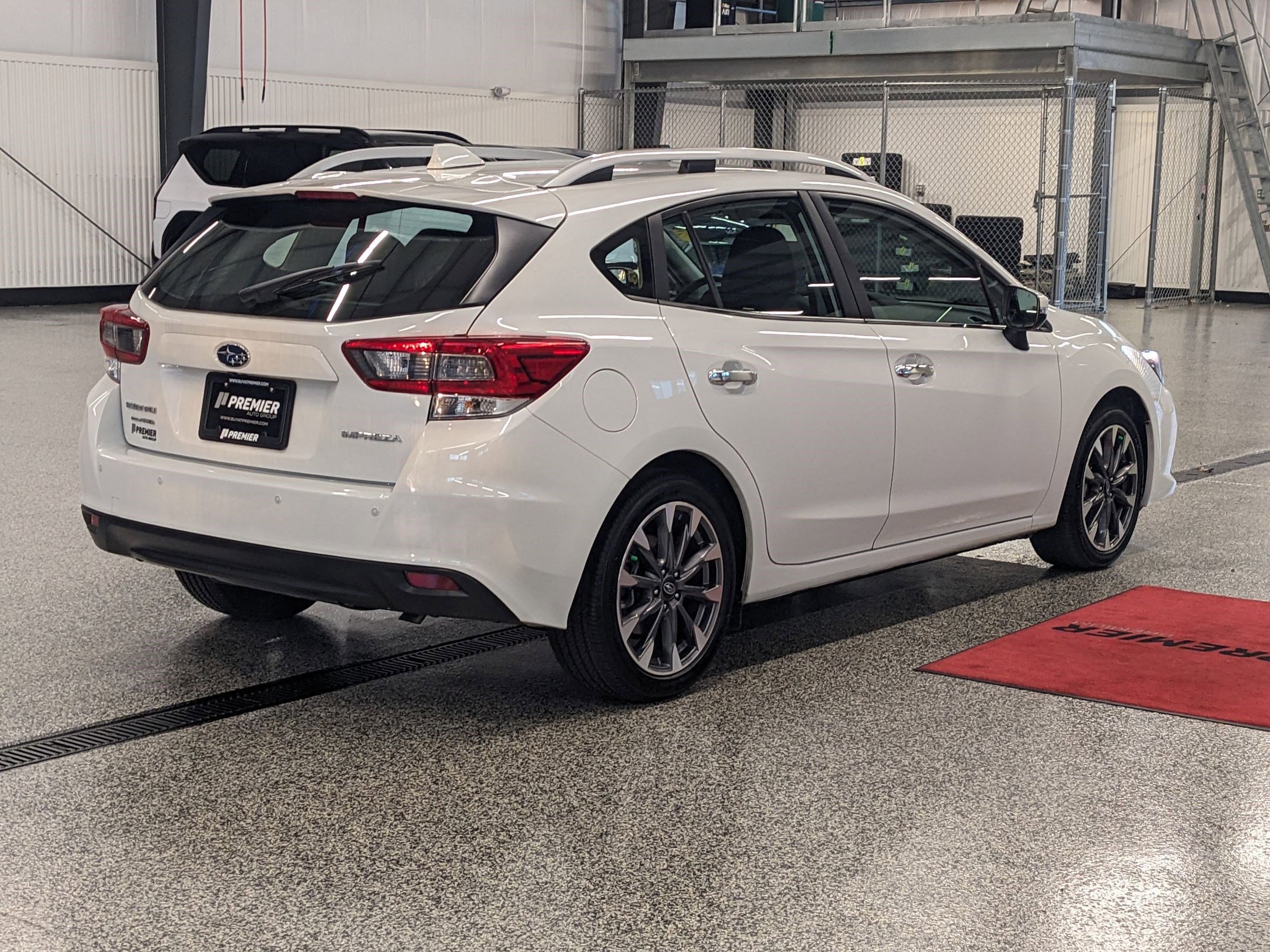 2023 Subaru Impreza Limited photo 2