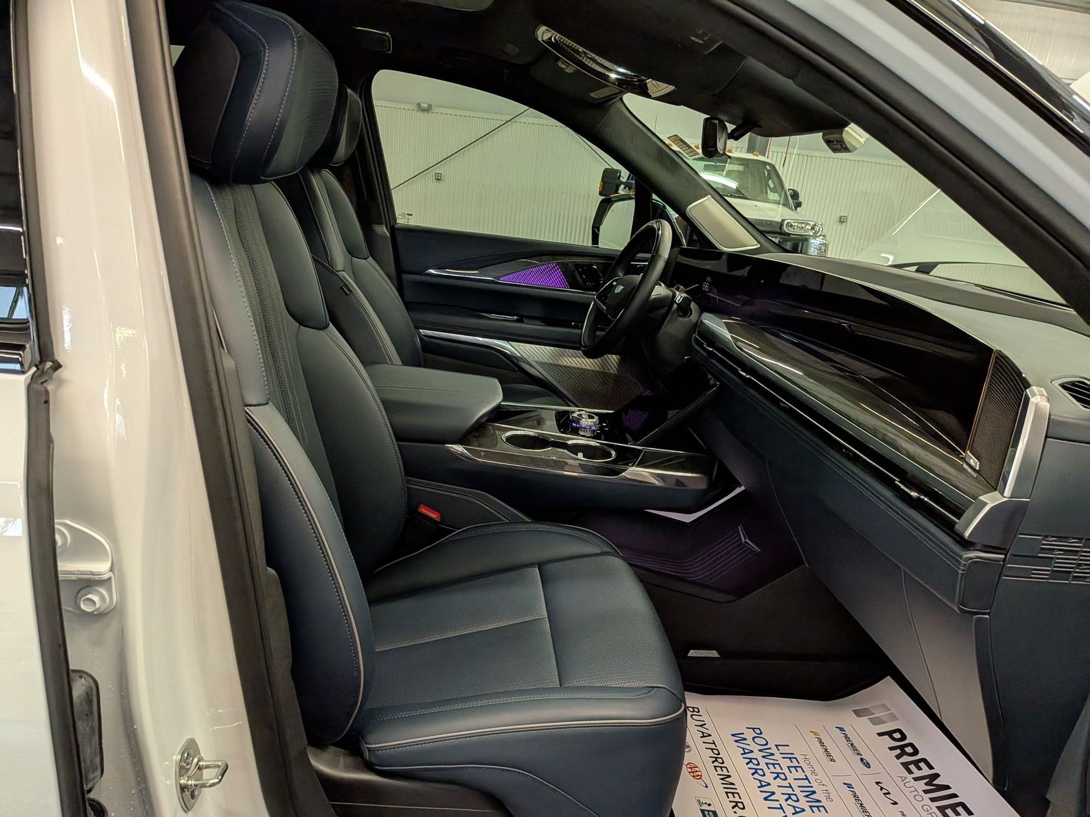 2025 Cadillac Escalade IQ Sport 2 - Photo 34