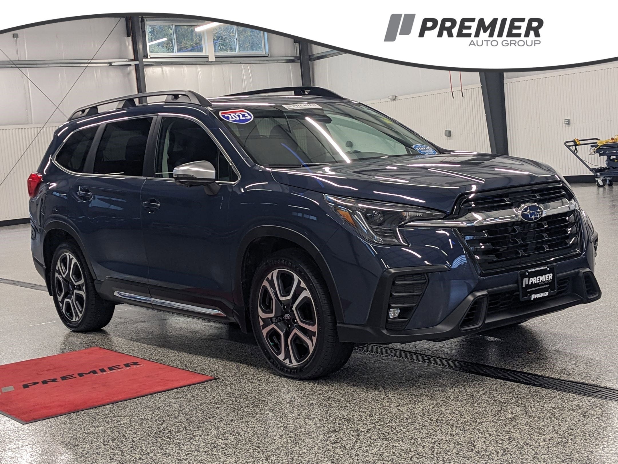 2023 Subaru Ascent Limited's photo